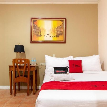 Reddoorz @ Downtown Tacloban Hotel Exterior foto