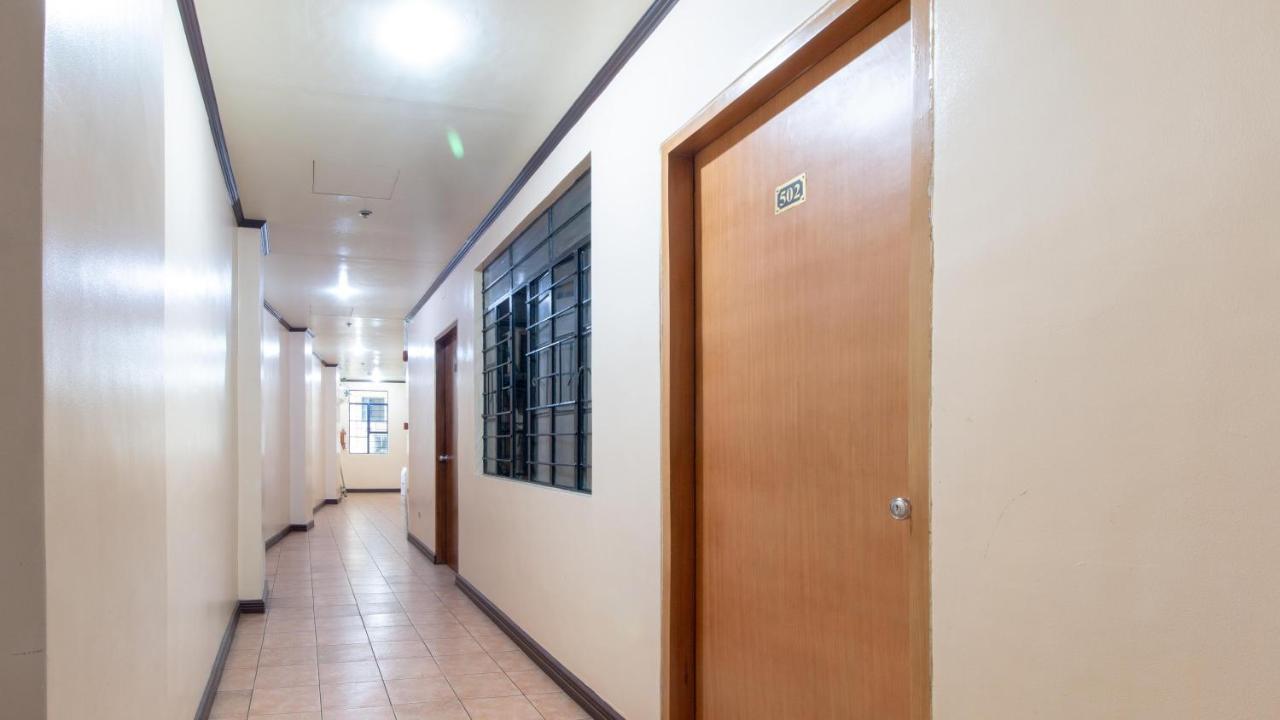 Reddoorz @ Downtown Tacloban Hotel Exterior foto