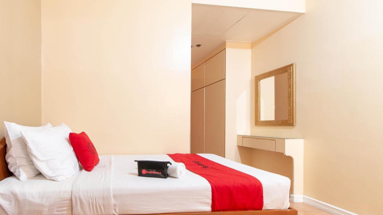 Reddoorz @ Downtown Tacloban Hotel Exterior foto