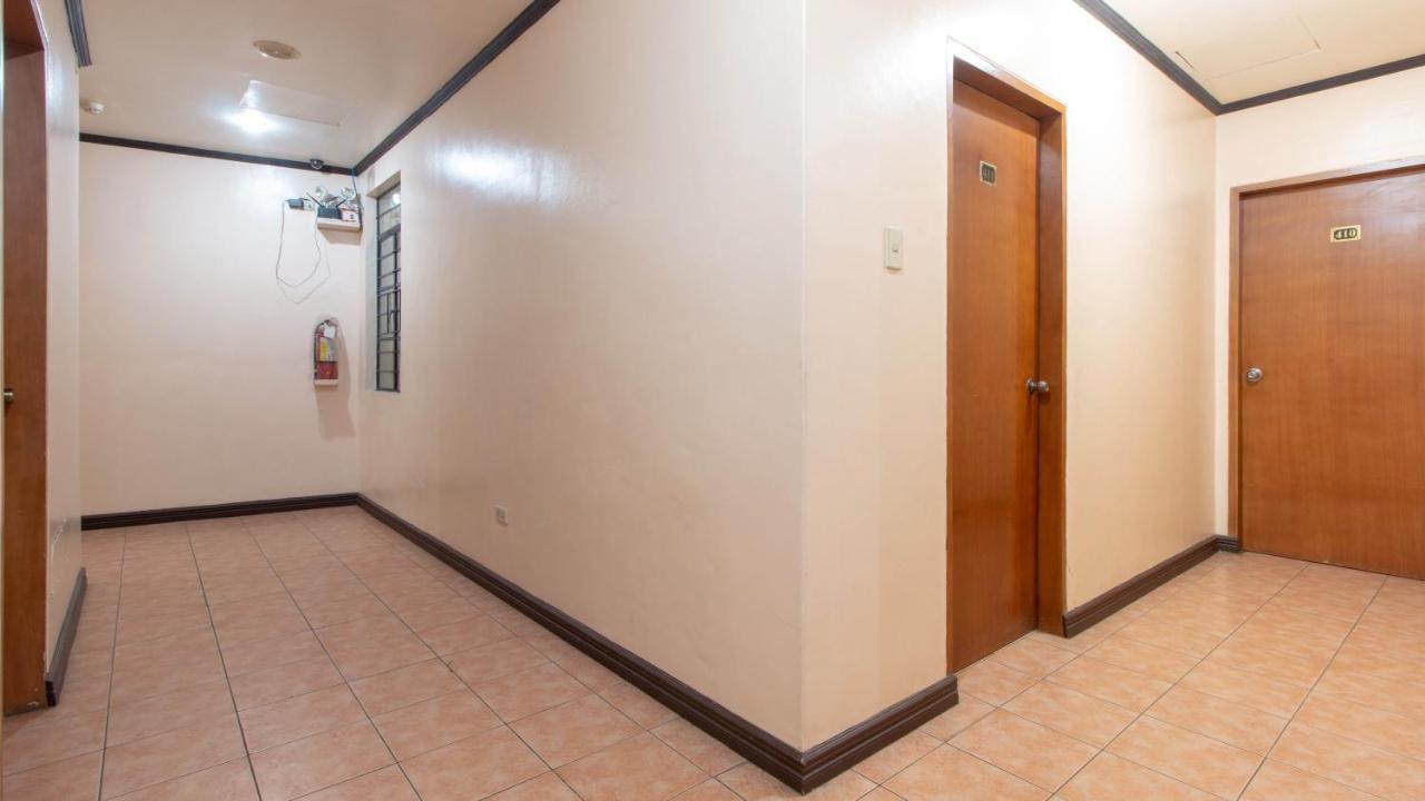 Reddoorz @ Downtown Tacloban Hotel Exterior foto